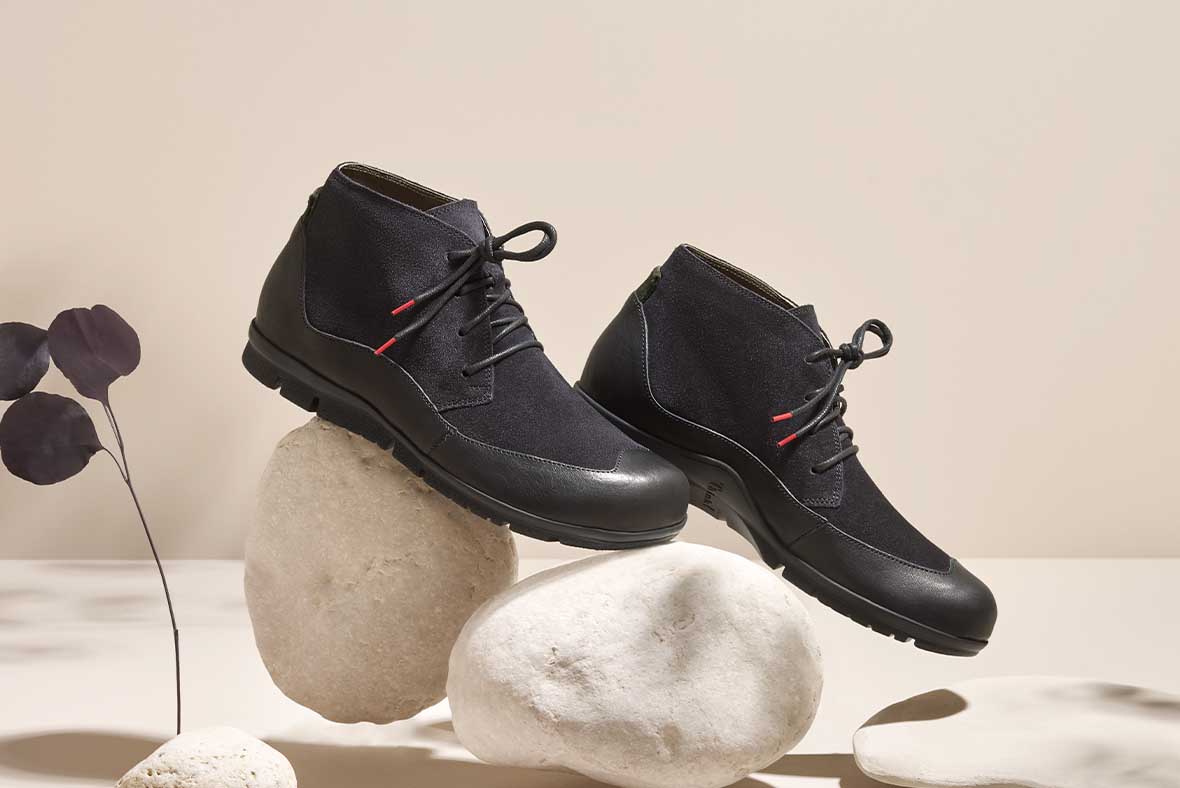 Think! KING Men Lace up shoe with Lacing - Material: Suede - Color: Black